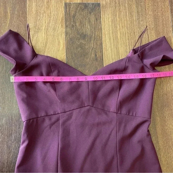 Amsale Off the Shoulder Burgundy Formal Gown Bridesmaid Dress Maroon Ribbing 10 - Picture 11 of 12